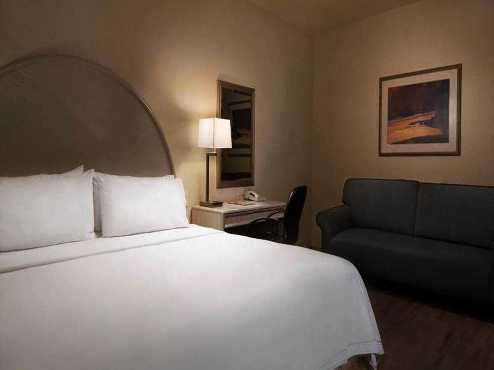 Holiday Inn Express Monterrey Galerias-San Jeronimo By Ihg Екстер'єр фото