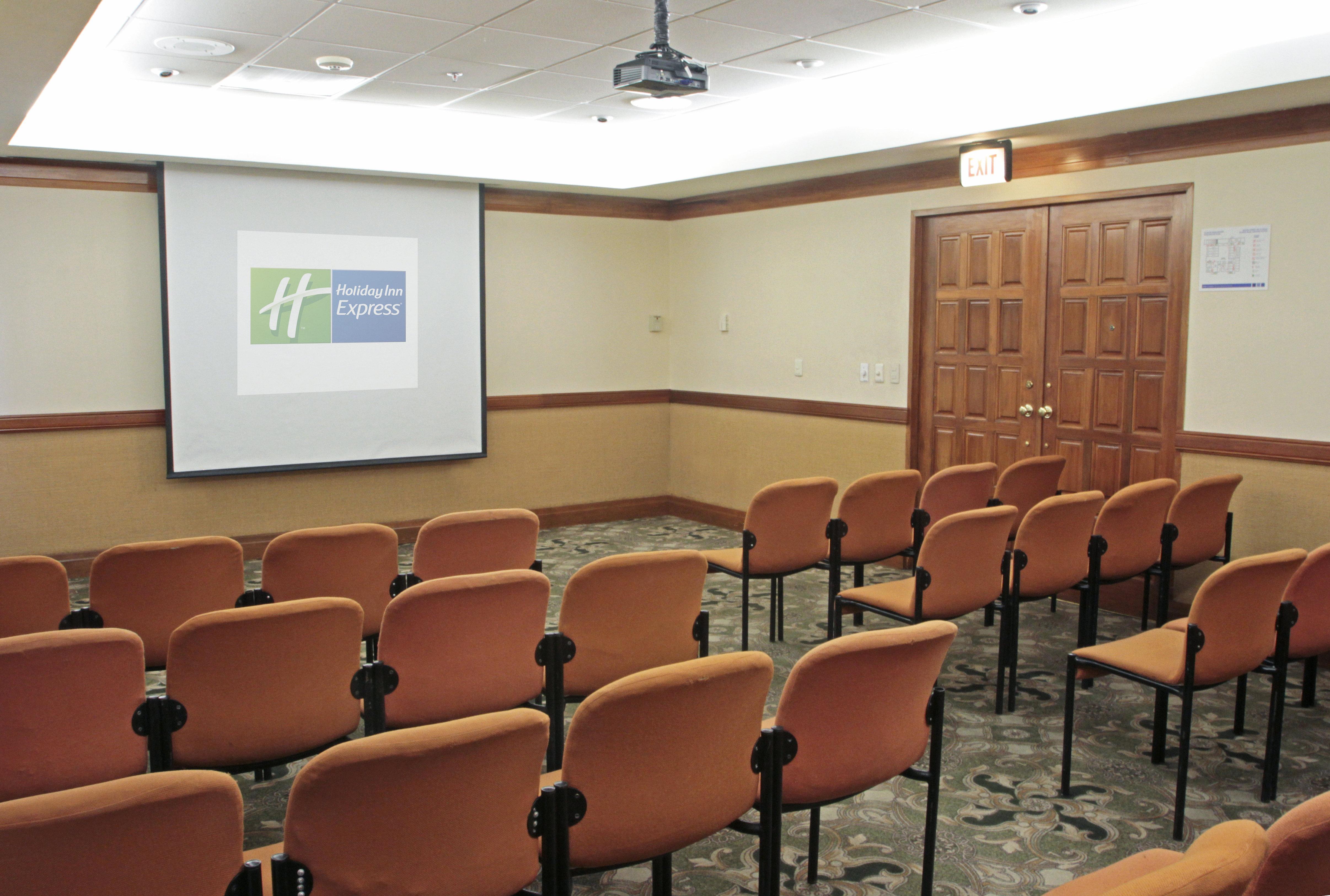 Holiday Inn Express Monterrey Galerias-San Jeronimo By Ihg Екстер'єр фото
