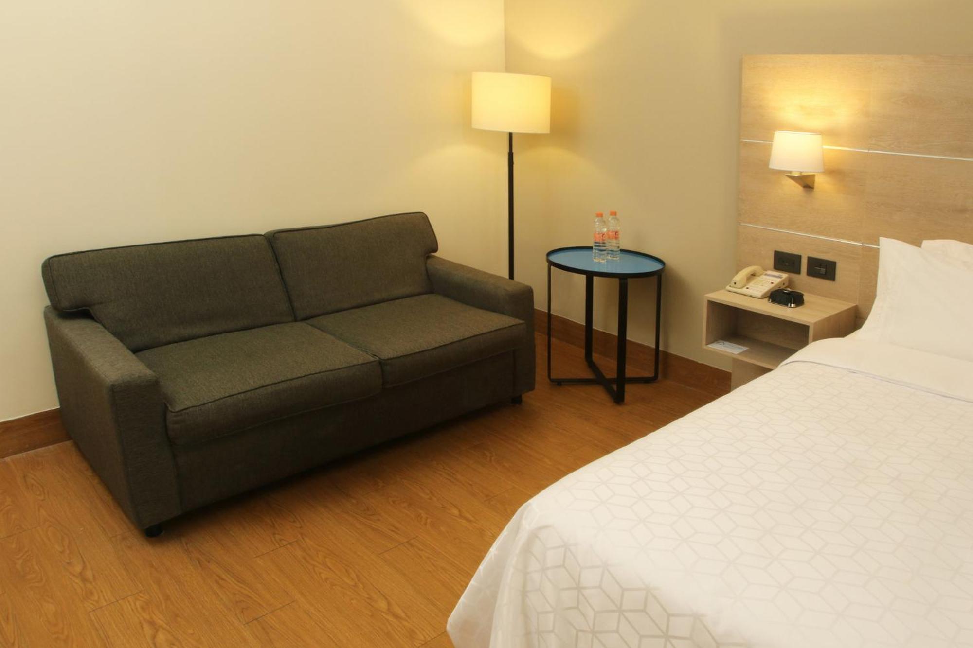 Holiday Inn Express Monterrey Galerias-San Jeronimo By Ihg Екстер'єр фото